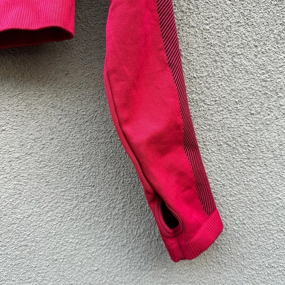 Seamless Cropped Athletic Workout Jacket - Picture 3 of 5